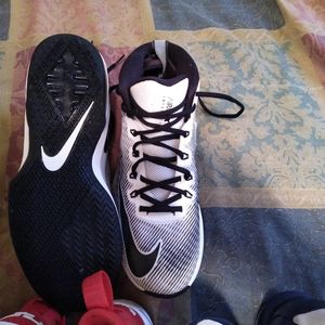 Sneaker Bundle. Nike. Jordans. LeBron's.